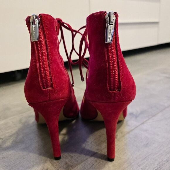 Vince Camuto Bodell Lace Up Dress Pump Heels in red suede 7 NWOB - Picture 6 of 8